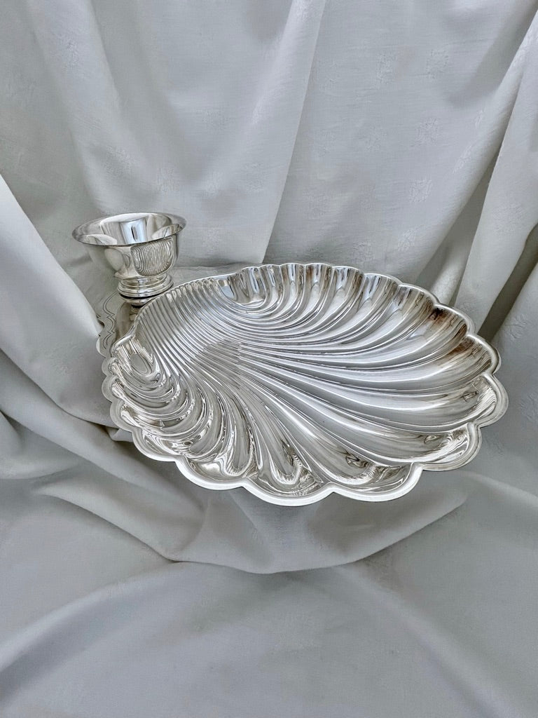 WM Rogers Silver-Plated Shell Bowl Chip and Dip