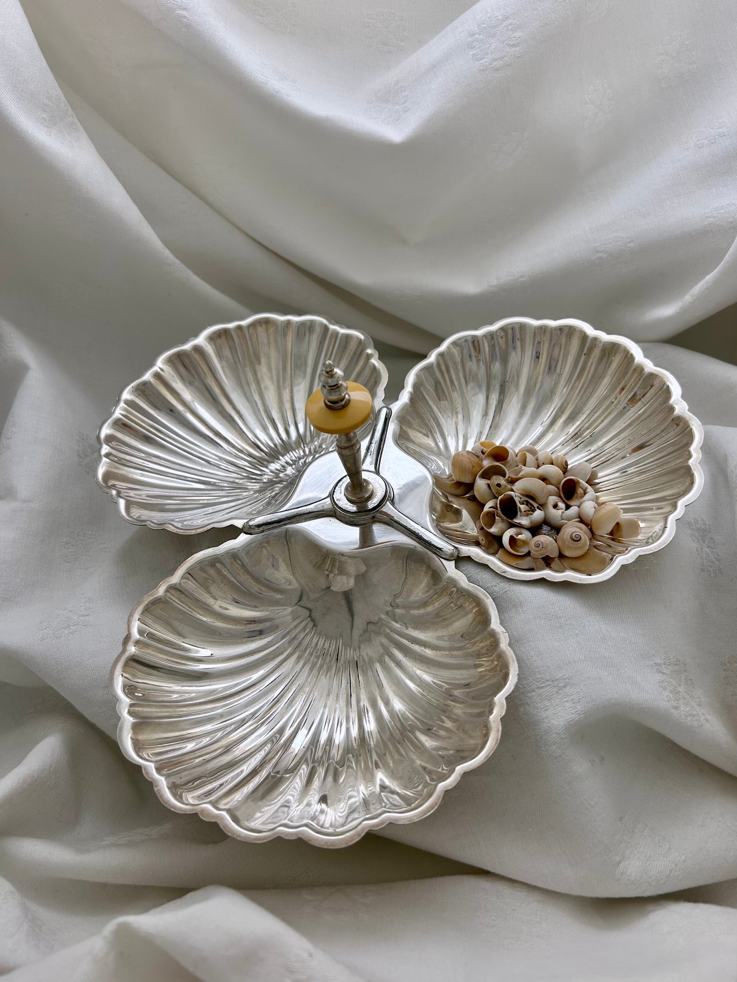 FB Rogers Triple Shell Dish