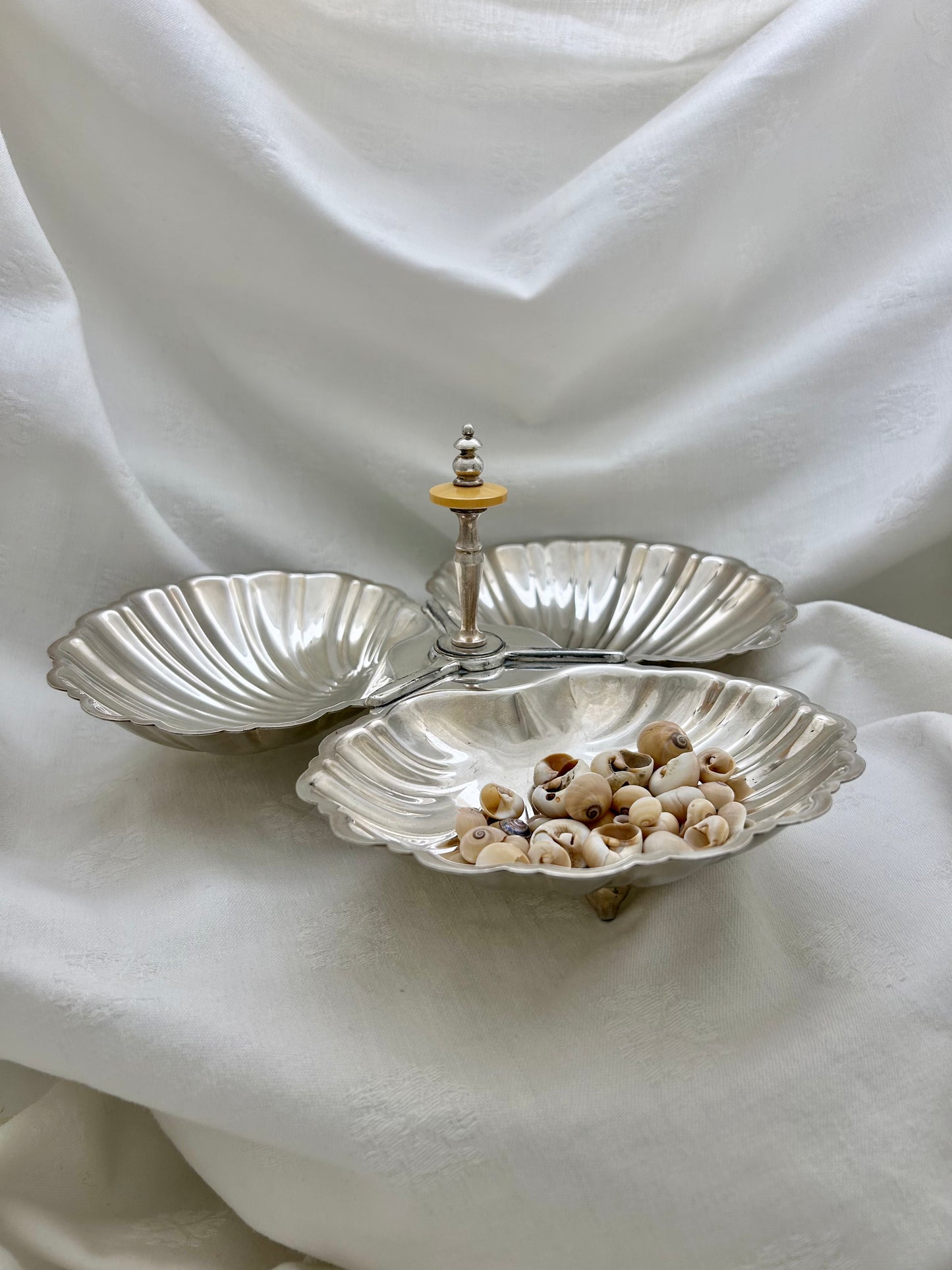 FB Rogers Triple Shell Dish