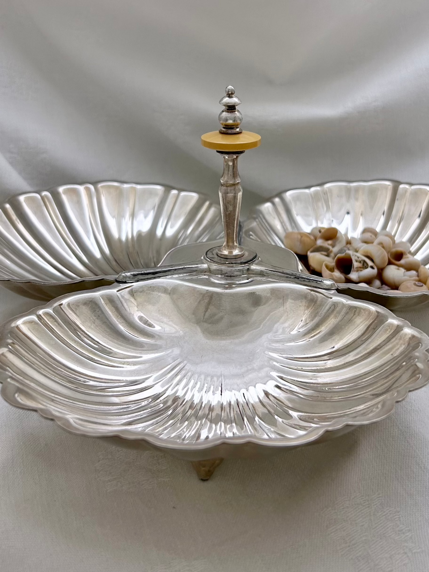 FB Rogers Triple Shell Dish