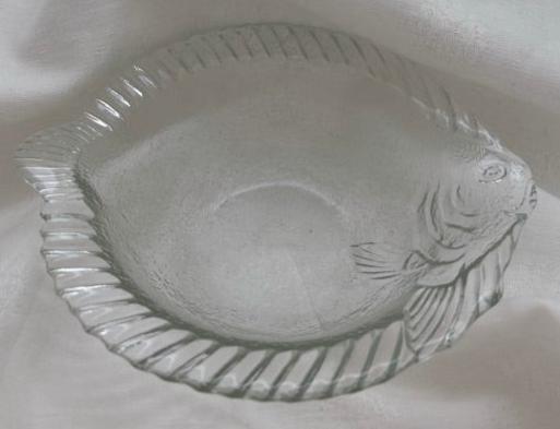Mikasa Japanese Glass Fish Bowl Set
