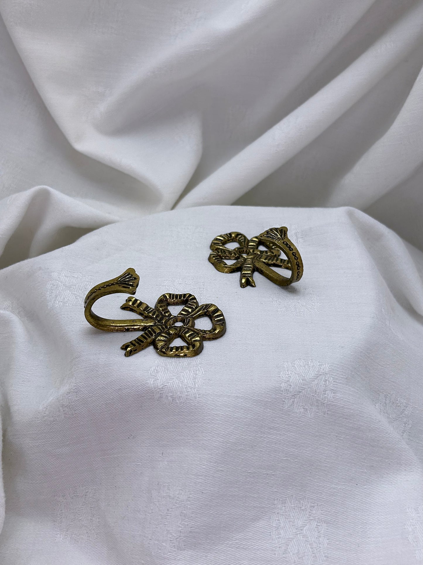 Brass Bow Hooks