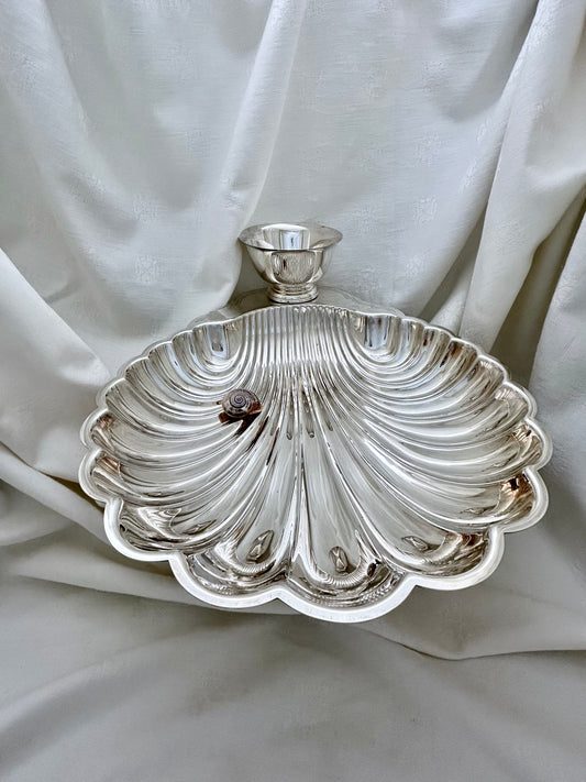 WM Rogers Silver-Plated Shell Bowl Chip and Dip